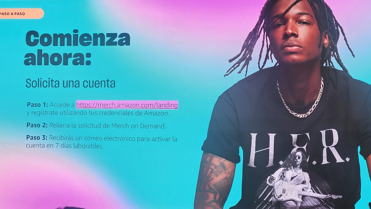 paulapauloska's tweet photo. Me encanta la idea de Merch on demand obteniendo royalties como creador que ha presentado @ScherCamila @amazonmusic en #GuadaPod ya veo mi próxima carcasa con la súper cover de #CHLLHA q me hizo José Manuel Moreno 🤩 y la parte on demand:  GRACIAS 💚 https://t.co/NqAPPH9ePi