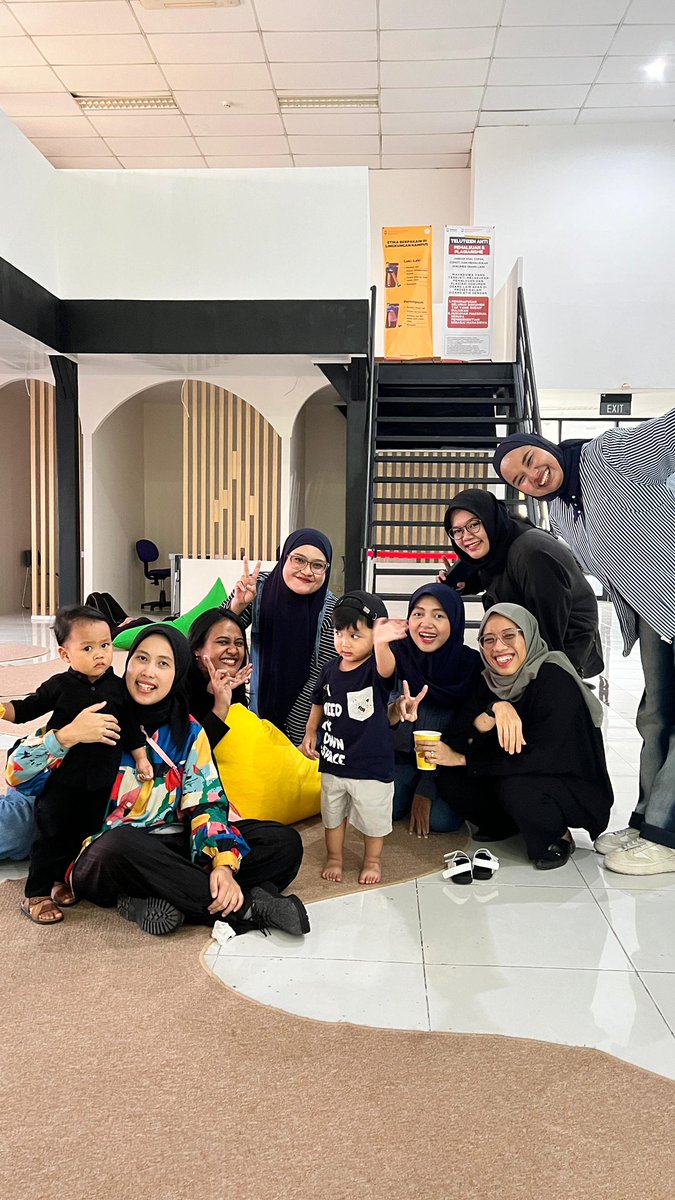 ligaaaar's tweet photo. Tim daycare DKV😋 https://t.co/lOLQ39t3hb