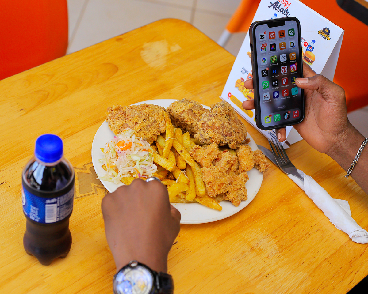 Chicken2nite_Ug's tweet photo. How after work looks like when you've just gotten paid.
#24hrhappiness #onrepeat #happinessonrepeat #available247 #available247 #ifeellikechickentonight #chickentonight #ffetuliavailable https://t.co/t4NGnXAlRH