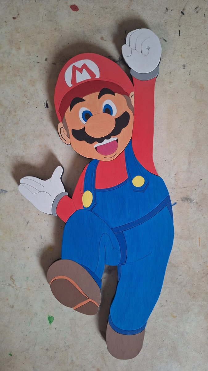 Mi padre se ha aficionado a hacer decoraciones de madera y tiene cosas chulísimas!

Si queréis algún encargo no dudéis en envist un DM a su instagram!🥹

Agradecería mácimo difusión porque estoy segura de que se morirá de ilusión si alguien le pide algo. ❤️

Os dejo el insa aquí!