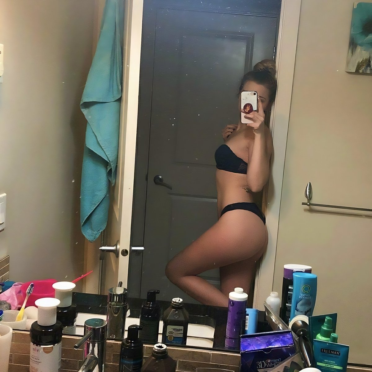 gas station dream girl tweet media
