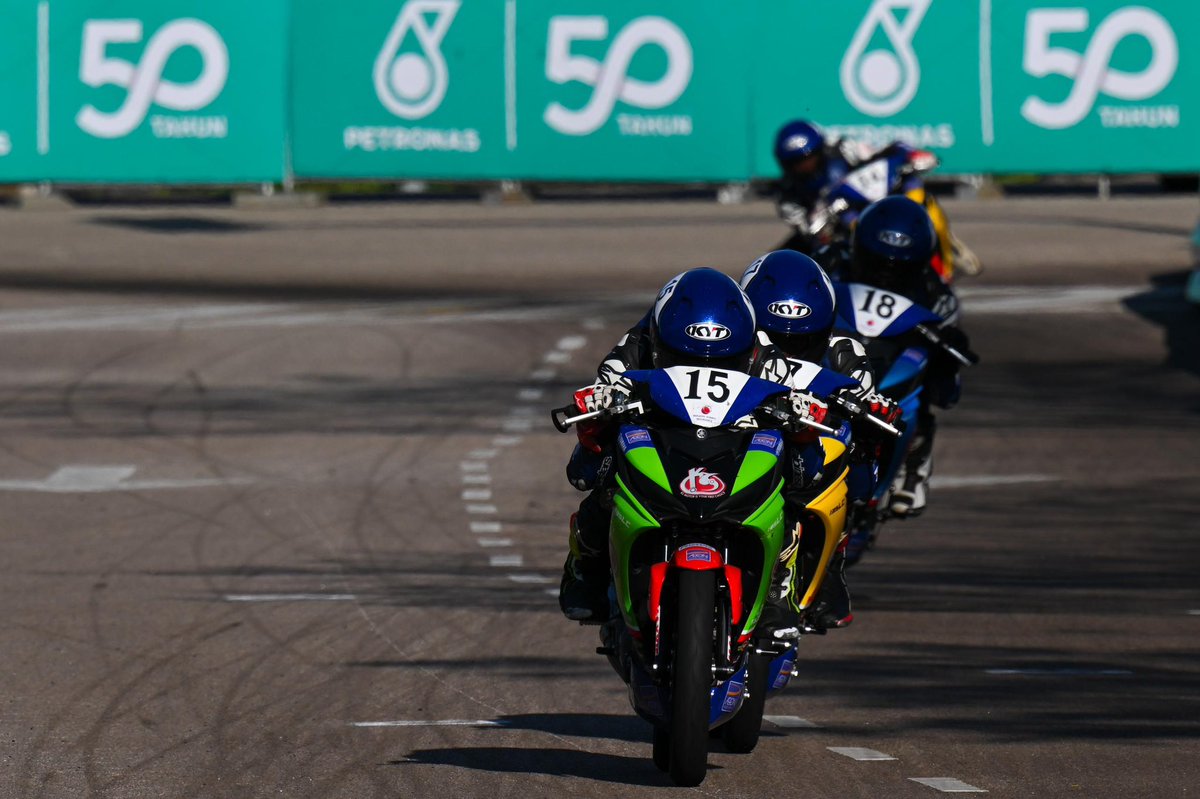 msiancubprix's tweet photo. Md Arrfan Ashraf terpantas di sesi kelayakan AEON Credit Service Yamaha 135LC Tekhne Challenge!

#PETRONAScubprix #PETRONASmotorsports #PETRONAS50 #HomeComing https://t.co/eFb7GKYJU0