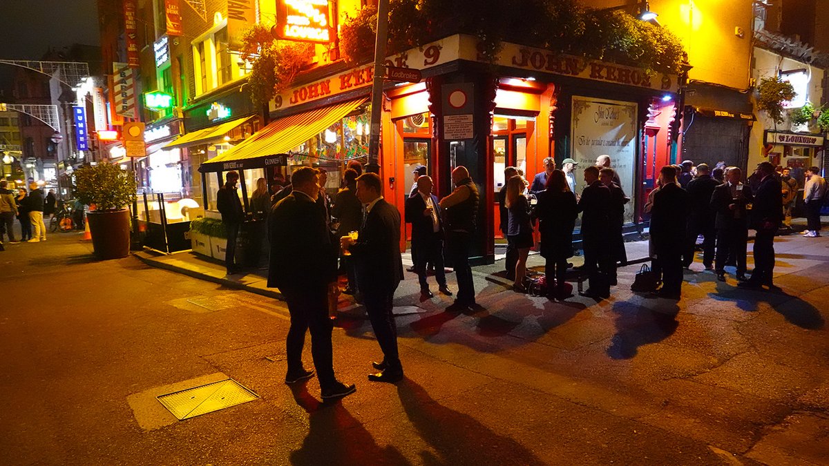 nerosunero's tweet photo. Another Night in Dublin or Dublin Last Night!
#Dublin #Photography #Streetphotography #Nghts #Cities #Books #IrishPubs #Guinness
https://t.co/1bPaD0dt3R https://t.co/t4MAj9pH0P