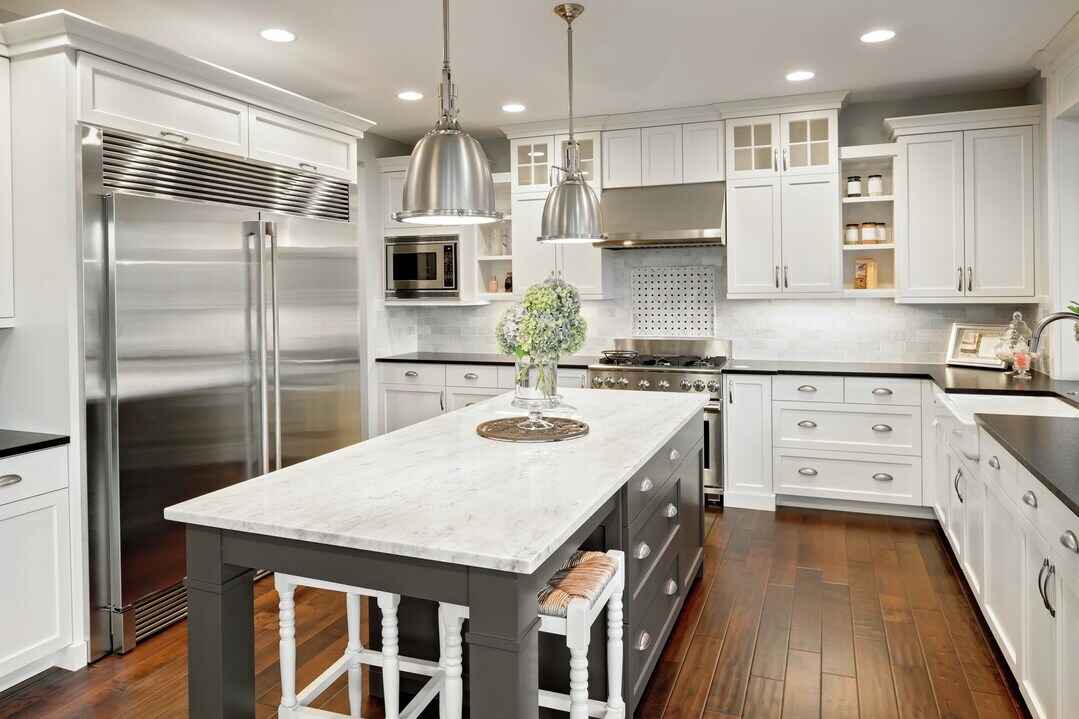 AmluckRealtyInc's tweet photo. Pros Share 6 Must-Have Kitchen Design Features

Design and remodeling pros recommend focusing on these areas to create a functional and stylish kitchen! https://t.co/7Tju7pUSBH

#interiordesign #kitchendesign #homedesign #remodeling https://t.co/5IYXV7NbWf