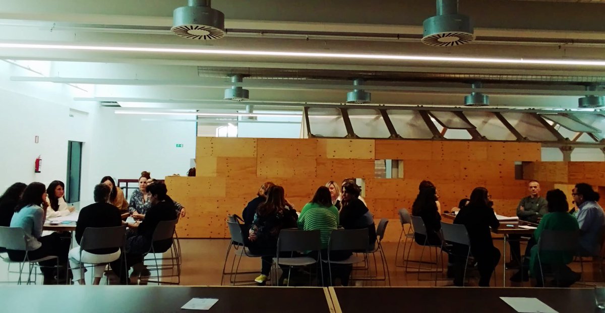 RECI_ICC's tweet photo. VIII Encuentro Antirumores en @Donostia con la participación de 17 estrategias de diversas ciudades, compartiendo experiencias y retos en la @tabakalera un espacio increíble que ha ayudado a a fomentar la creatividad antirumores! https://t.co/IDuKsKVmU9