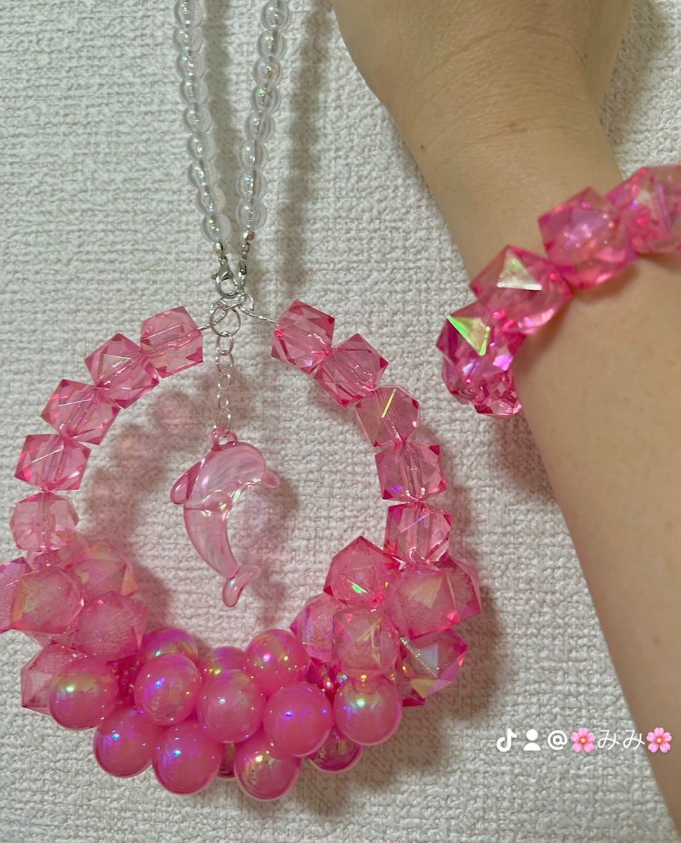 mimily_miyabi's tweet photo. 【mimi DIY】
#BABYMONSTER
カラーのブレスとリース🩷
ピンクやっぱり可愛い☺️
#DIY #rease https://t.co/ovMZPILDsy