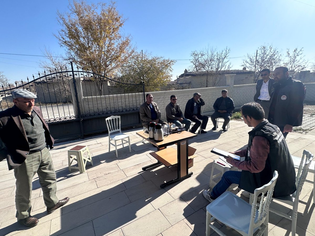 K_ilcetarim's tweet photo. #TarımSahada
Bakanlığımızın ülke genelinde başlattığı "Cuma Buluşmaları" kapsamında; 
📍Karapınar ilçemiz Küçükaşlama Mahallesinde "Tarımsal Üretim Planlaması"nı anlattık. https://t.co/Yr0XtI7S2s