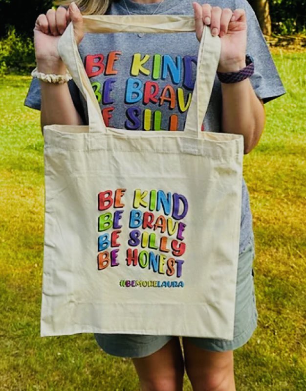 shitscaredmum's tweet image. I’m celebrating 100 @amazon reviews of #TheStarsWillStillBeThere &amp;amp; 5 lovely ⭐️ with some Friday fun

Win a signed book + hoodie (in your colour/size) + tote bag

Just like &amp;amp; retweet this post &amp;amp; we’ll choose a winner on 10/11

Reviews mean the 🌎 thank you

amzn.eu/d/c7WbWCr