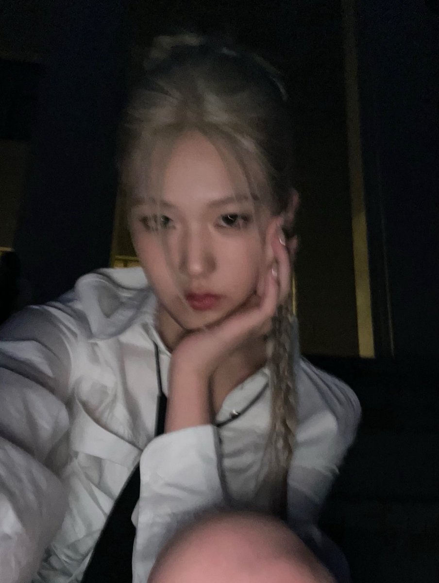 JIYOONCENTRAL's tweet photo. [📸] 241108

Yoon Jiyoon izME update.

“(NEW!) JIYOON’S BLONDE”

#YOONJIYOON #윤지윤 #IZNA #이즈나 https://t.co/D7E29esMDv