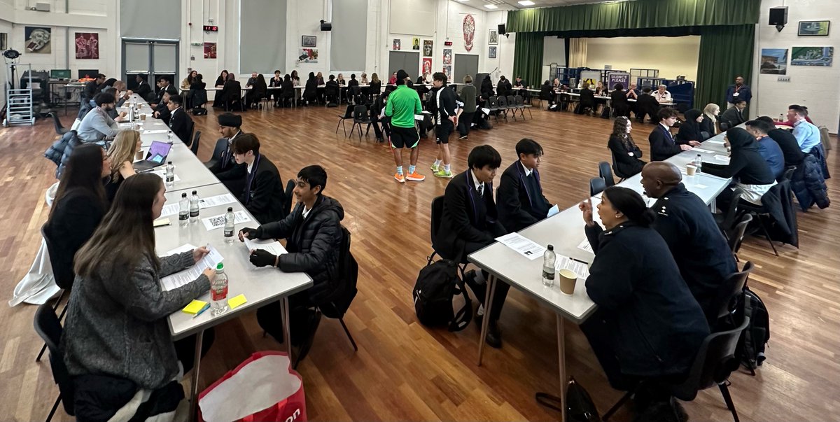 ghsofficial's tweet image. Thank you to the 30 employers, universities and Greenford alumni to the school to conduct mock interviews with our Year 10 students. This was a brilliant experience for future job applications and apprenticeship selection days.
#learningtosucceed #careers #mockinterview