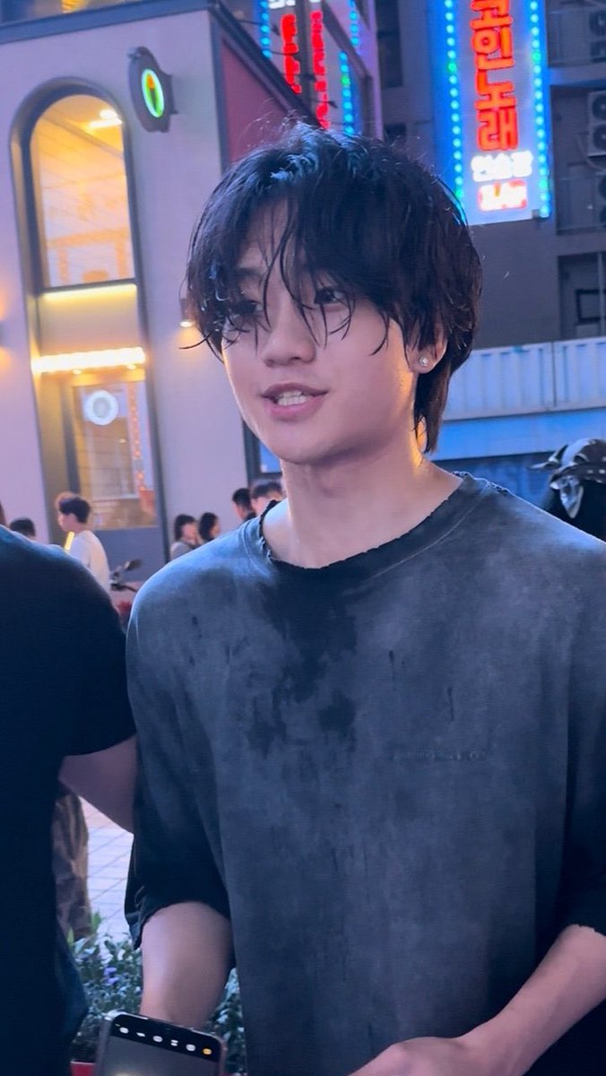 근데 랩퍼블릭 토비 마이크에
진짜 오토튠 들어감?
