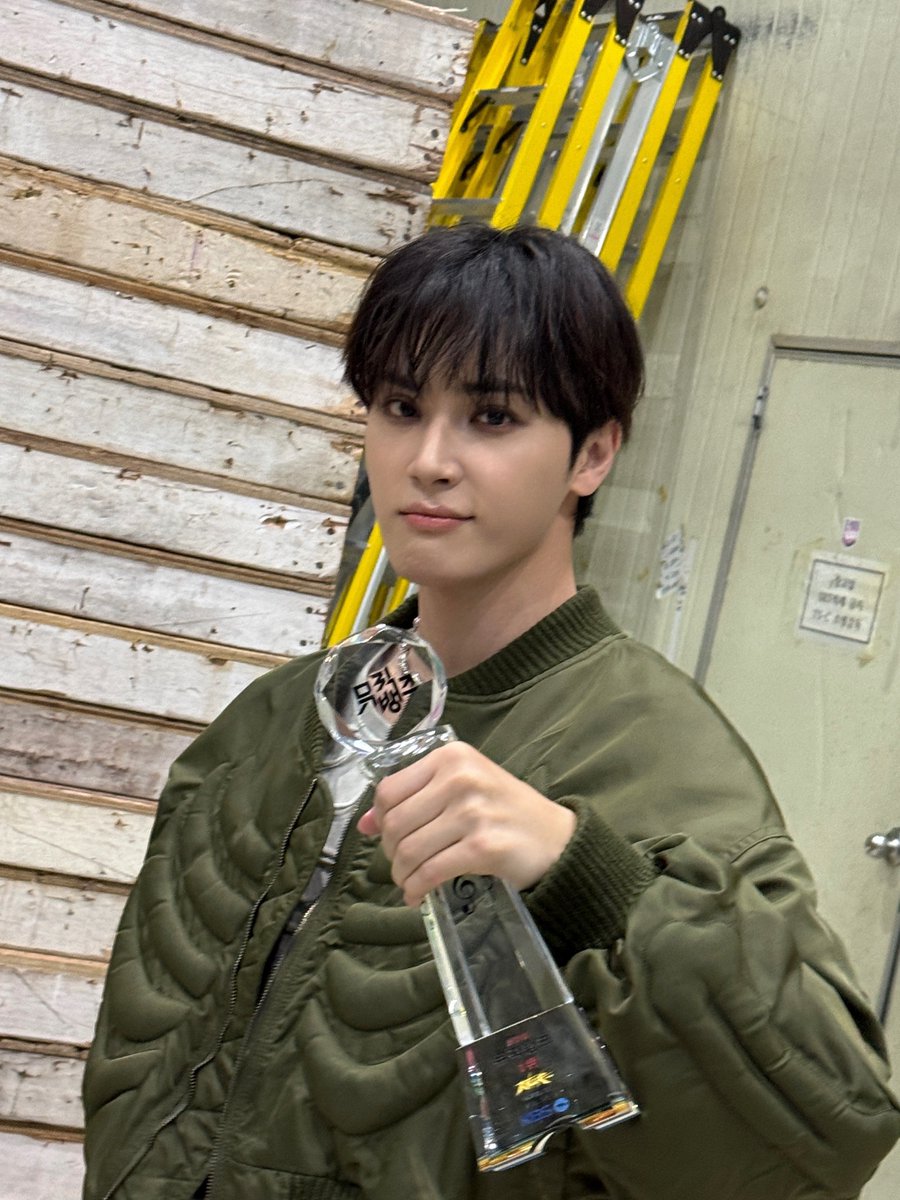 WE_THE_BOYZ's tweet photo. [주학년] 더비 덕분에!!!!! 고마워 더비~~~🥹💘 https://t.co/VfXDyJXPQA