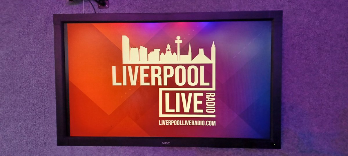 BGDigiCIC's tweet photo. Gene Dolders had a great time on @LiverpoolLiveRD today, talking about movies and his directorial feature film debut The Blade Cuts Deeper. 

https://t.co/1DBR4UwVcu 

#Liverpool #liveradio #merseyside https://t.co/Vix5gAvifA