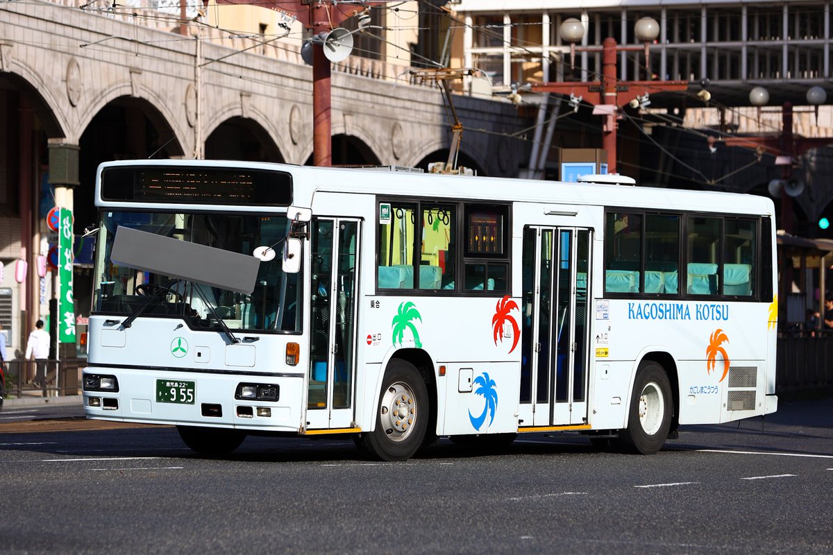 no_step_bus's tweet photo. ＃いい8気筒の日 
FFさんがやっていたので便乗

仙台市交通局　仙台230あ206
新潟交通　　　新潟200か28
国東観光バス　大分200か607
鹿児島交通　　鹿児島22き955 https://t.co/yIdnvug1ba