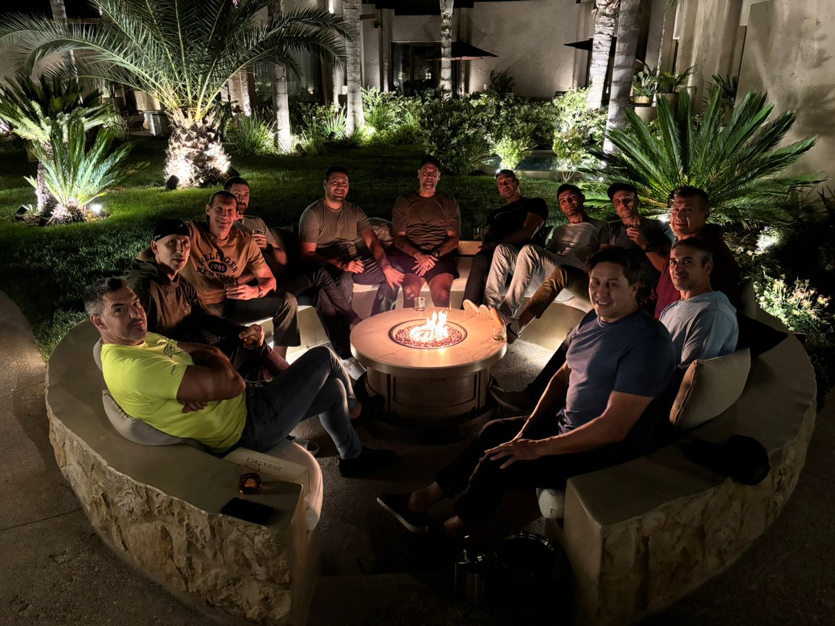 🇦🇷 Qué semana increíble!! Hermosa experiencia en Mendoza compartiendo charlas, comidas y gran vino.🍷 #GD #20años
🇺🇸What a week!! Amazing reunion and celebration of the 20th anniversary of our 🥇 in Mendoza, ARG. 🍷🇦🇷