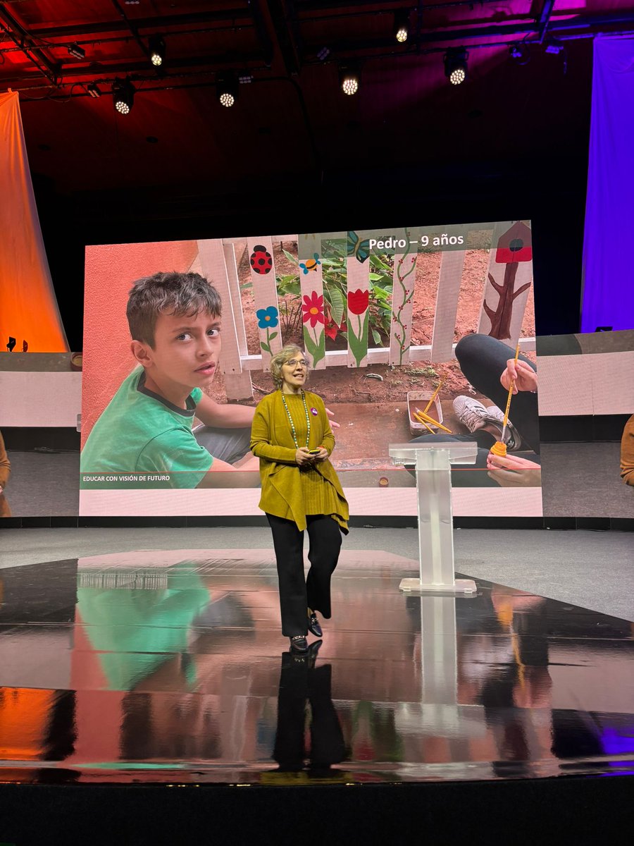 "Imitar el ejemplo de nuestros fundadores: formar cristianos comprometidos y ciudadanos responsables"  <a href="/beblanrub/">Belén Blanco</a> en #EstarConelotro 
#SerEstarEducar