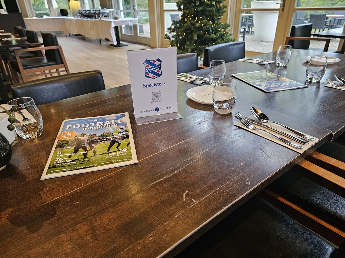 FletcherFootbal's tweet photo. Wij bedanken de vrouwen van Jong SC Heerenveen voor de komst naar Fletcher hotel Avegoor in #Ellecom en wensen het team veel succes met de wedstrijd tegen De Graafschap Vrouwen

#grahee #hotelavegoor #heerenveen #SCHVrouwen #heerenveenvrouwen #avegoor #vrouwenvoetbal https://t.co/E7uQ5wROsw