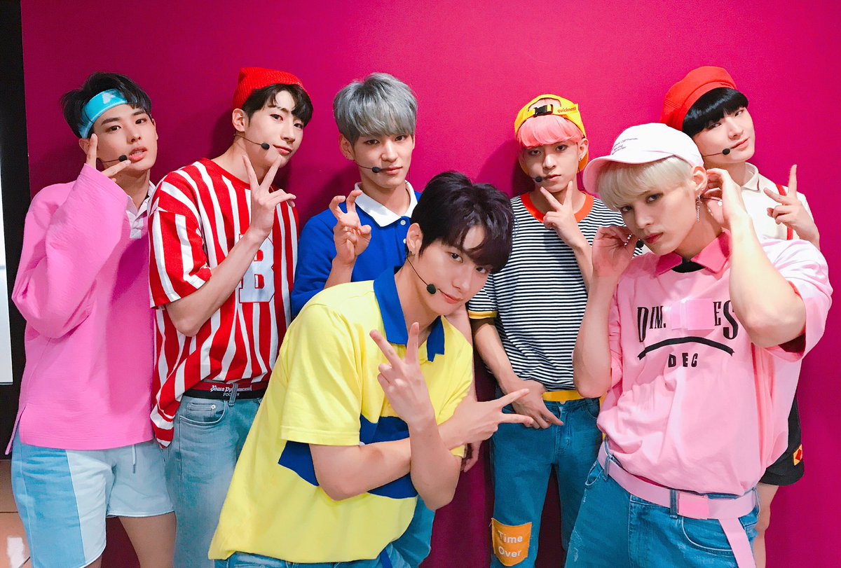 AliceSikie's tweet image. 🎂 HAPPY 8th ANNIVERSARY #VICTON🥂

You're the best thing that ever happened in my life, I'm so grateful &amp;amp; indebted to you. Whatever the days to come, I'll always be by your side.
💙 THANK YOU FOR BEING THERE 💛

#빅톤 #VICTON_8th_Anniversary #HAPPY_VICTON_DAY #AlwaysWeLoveVICTON