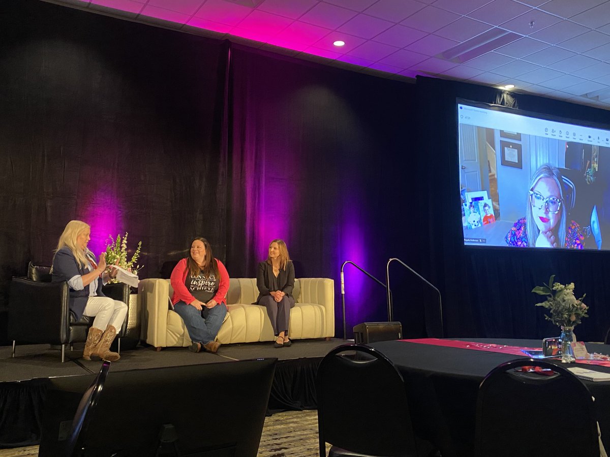 Edge board member Jamie Witcpalek joined other dairy leaders at the Dairy Girl Conference in Kansas City to discuss dairy Sustainability: Strategies, Success Stories, and Future Trends. We appreciate members like Jamie sharing their stories with other farmers!
