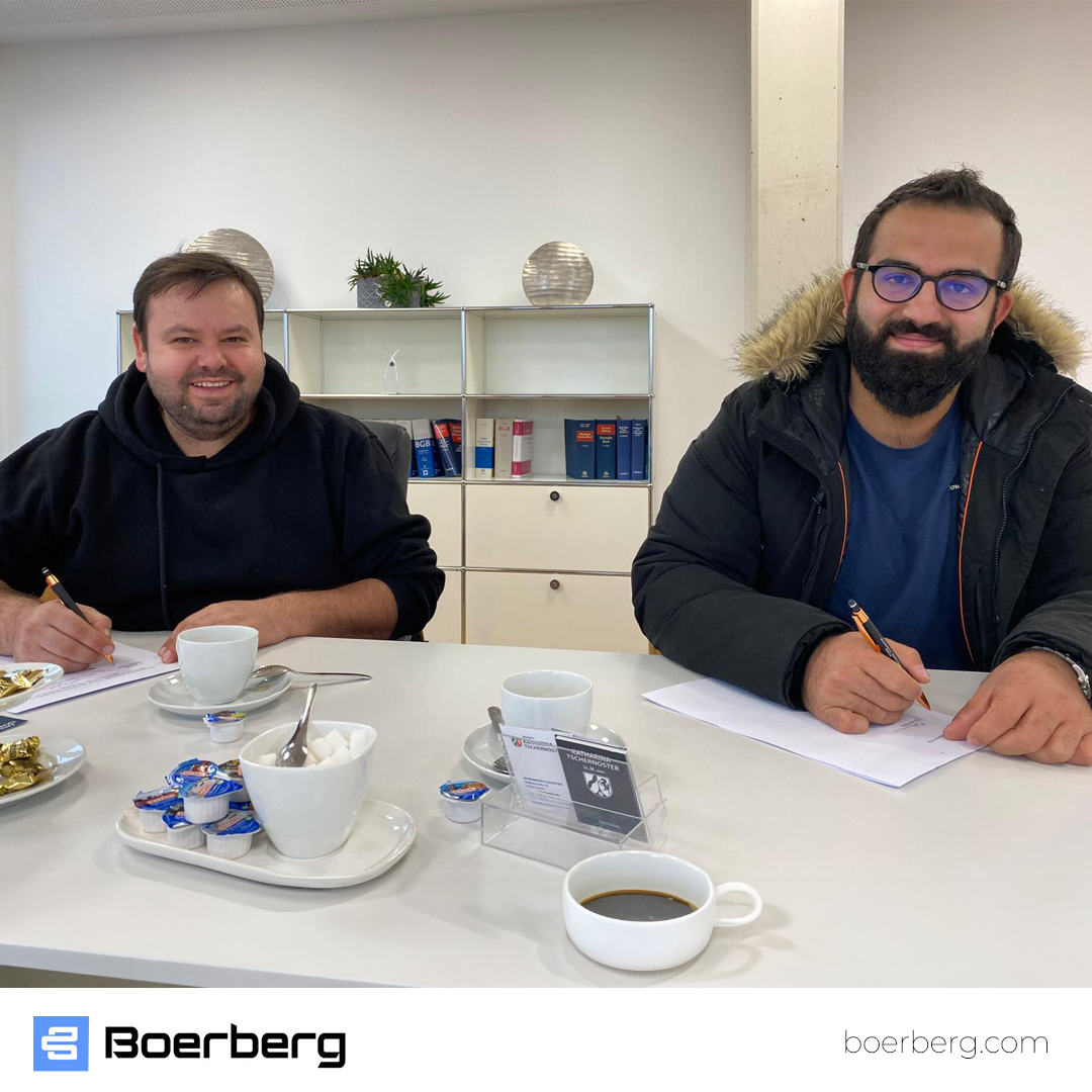Boerberg's tweet photo. 📢 Yeni bir serüvene daha başlıyoruz! Bugün Avrupa Yiyor GmbH’nin kuruluş çalışmalarına start verdik. 
🚀 Başarılarının daim, çabalarının sonsuz, dostluğumuzun ise baki kalması dileğiyle! Avrupa Yiyor GmbH’ye ve bu harika ekibe sonsuz başarılar diliyoruz. 🙌
#boerberg #almanya https://t.co/rtG6Q8dKrc
