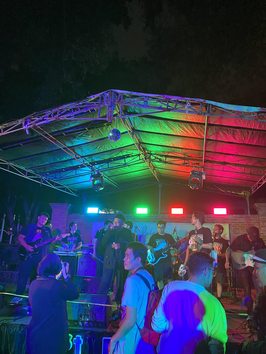 villifai's tweet image. nonton oomf dulu