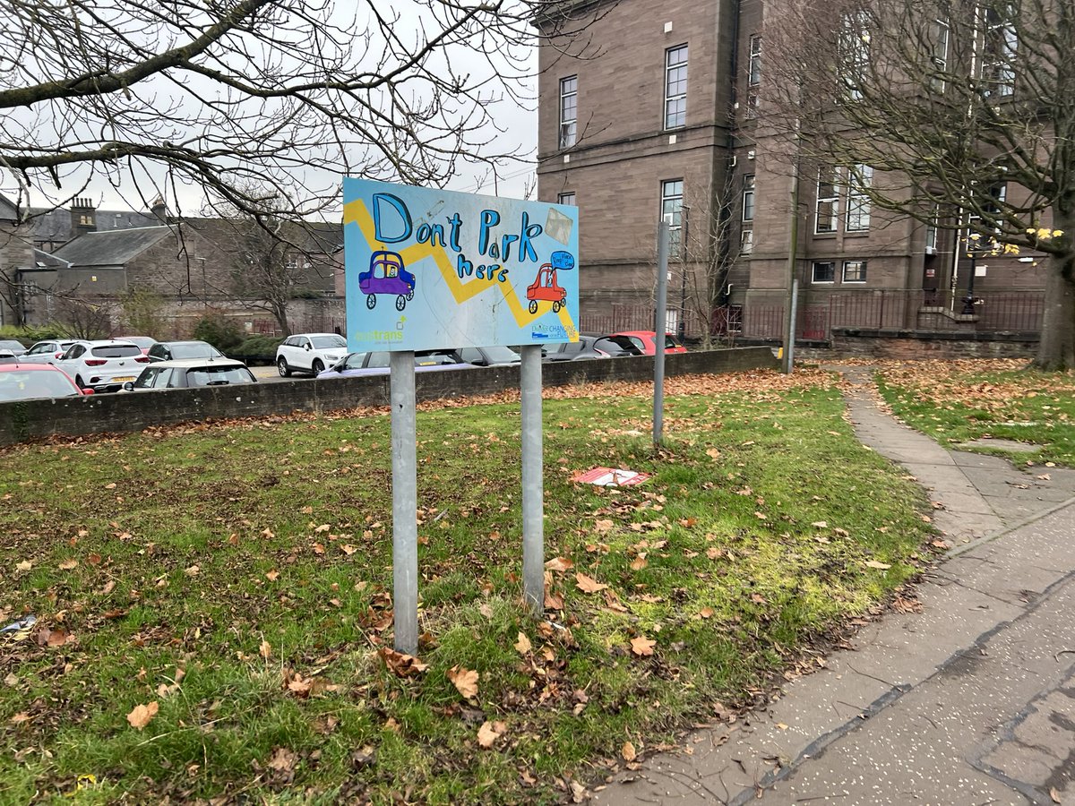 Laura Young (@lesswastelaura) on Twitter photo These photos were taken just one day apart. I reported this fly tipping on the <a href="/fixmystreet/">FixMyStreet</a> app and <a href="/DundeeCouncil/">Dundee City Council</a> cleared it swiftly. Community reporting apps such as this are a great way for communities to see change in their local area and improve the environment! These photos were taken just one day apart. I reported this fly tipping on the <a href="/fixmystreet/">FixMyStreet</a> app and <a href="/DundeeCouncil/">Dundee City Council</a> cleared it swiftly. Community reporting apps such as this are a great way for communities to see change in their local area and improve the environment!