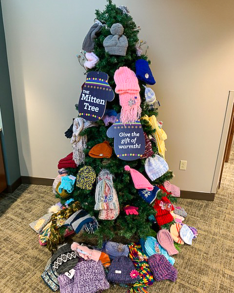 WESTconsinCU's tweet photo. Last year you helped us collect 2,540 cold weather apparel items and raise $2,622.77 during The Mitten Tree fundraiser! 🧤🌲

This year, join us again November 12-27! Donate new or handmade winter clothing items to local families in need. Monetary donations are also welcome. 💚 https://t.co/GkAu9YsbDe