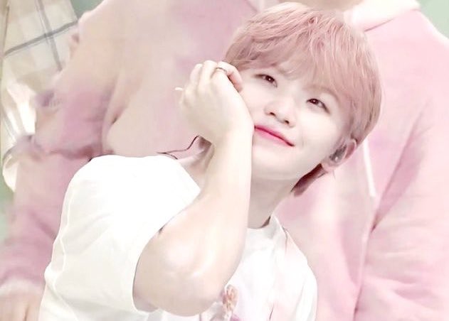 °ₒ ੈ˚ 딸기모찌 만드는 법 ᡣ𐭩 .𖥔˚