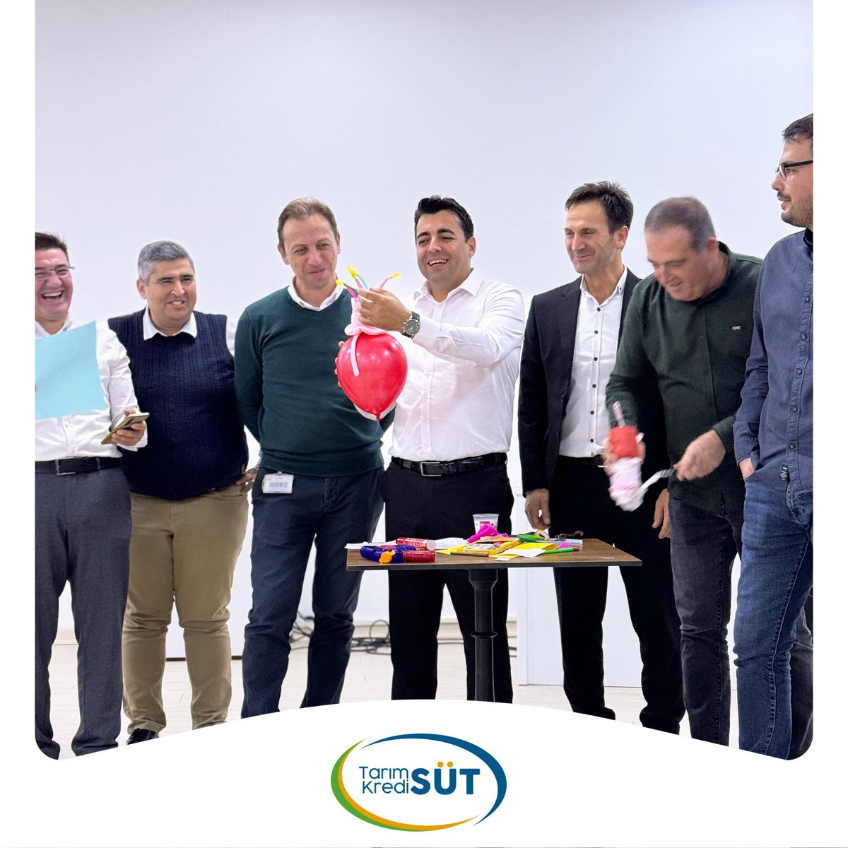 Gelişim yolculuğumuzda hep birlikte daha güçlü adımlar atıyoruz!

Idea House Academy ve Necla Aşan Danışmanlık’ın katkılarıyla gerçekleştirdiğimiz satış eğitimi ile temel satış stratejilerimiz geliştirerek, satış becerilerimizi ileriye taşıdık.