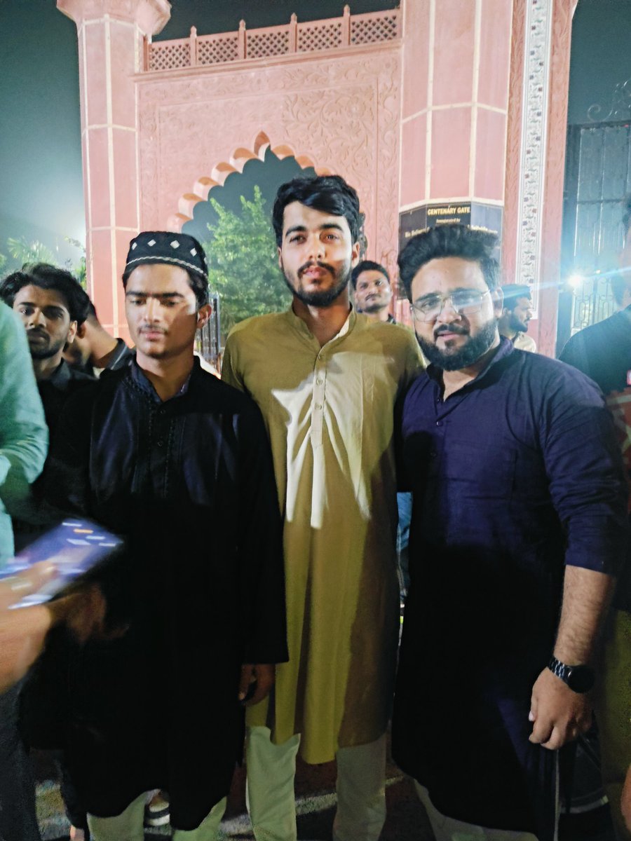 AMU students leader Zaid Sherwani ko jail se rihayi milne par bahut bahut mubarakbaad.