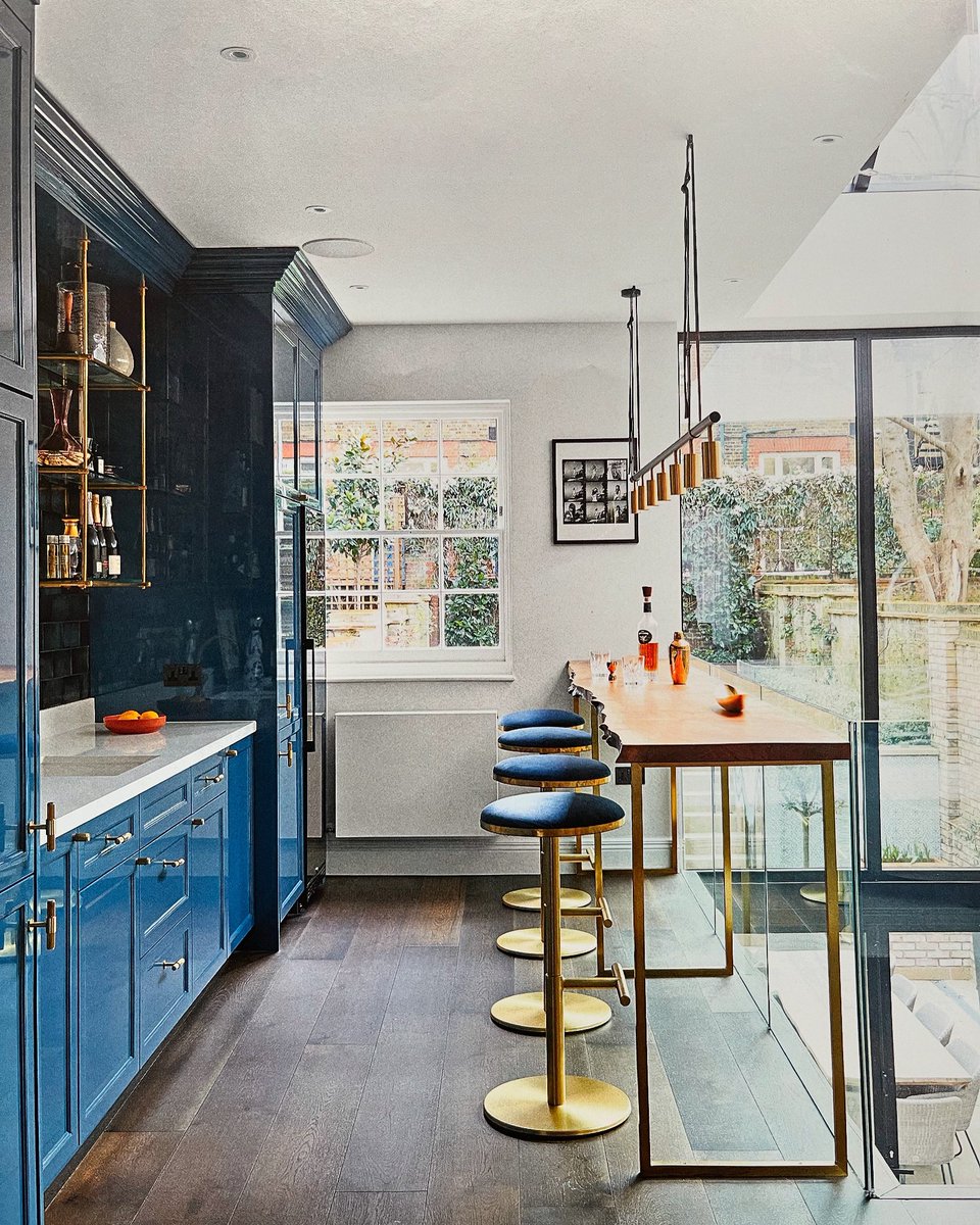 WhetstoneOak's tweet photo. Appearing in Homes and Gardens is an American black walnut bar top we supplied for interior designer Margot Tsim’s project back in 2021. https://t.co/2Xnxv77FXM