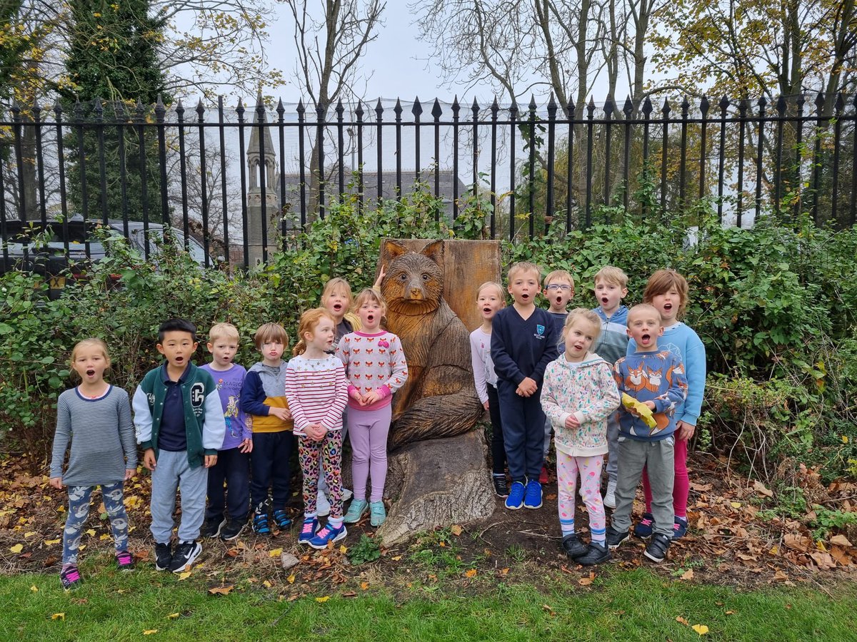 After breakfast year 1 went for a walk around the grounds.