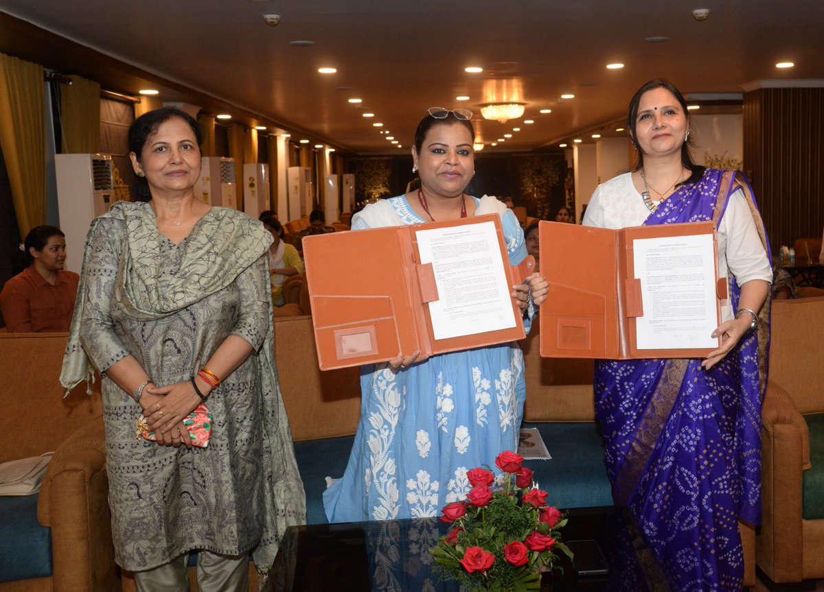 CISFHQrs's tweet photo. #CISF signed an MoU with Aditya Birla Education Trust (ABET) to provide 24x7mental health support services for CISF personnel &amp; their families in line with #GoI #TogetherForMentalHealth #मनहितसेजनहित initiative, promoting emotional well-being &amp; resilience.
@HMOIndia
@MoHFW_INDIA https://t.co/j4DIY274Om