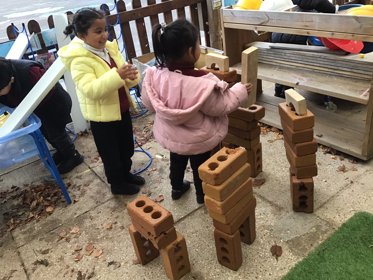 Reception @ South Camberley Primary tweet media