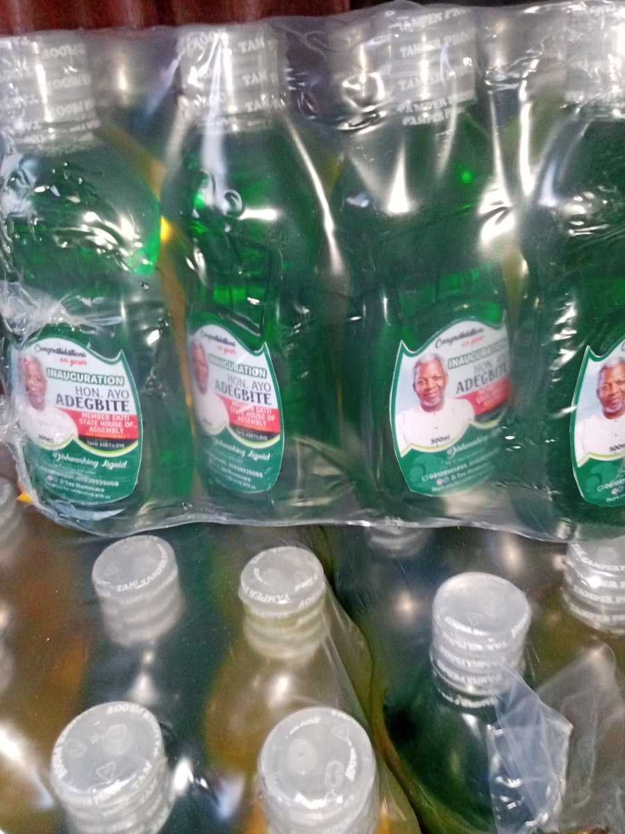 dearestAanu's tweet photo. When is your next event?
Are you looking for that unique perfect, yet affordable gift to wow your guest ❓❓

Super Kleen Liquid soaps for Laundry and Dishwashing chores.
Available for your party souvenirs 
Delivery Nationwide 🚀

300ml - N600
50pcs - N30,000
100pcs - N60,000 https://t.co/407GVvbNu7