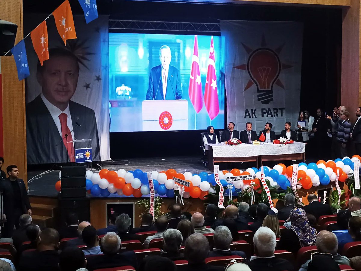 AKPartiPayas31's tweet photo. Ak Parti Erzin 8. Olağan İlçe Kongresi'ne katılım sağladık.
Hayırlara Vesile Olsun.
Umudun, İcraatin, Geleceğin Adı Ak Parti.
Osman TOPUZ
Ak Parti Payas İlçe Başkanı
#akparti #rte #reis #rteerdogan https://t.co/MeIgCcoeOS