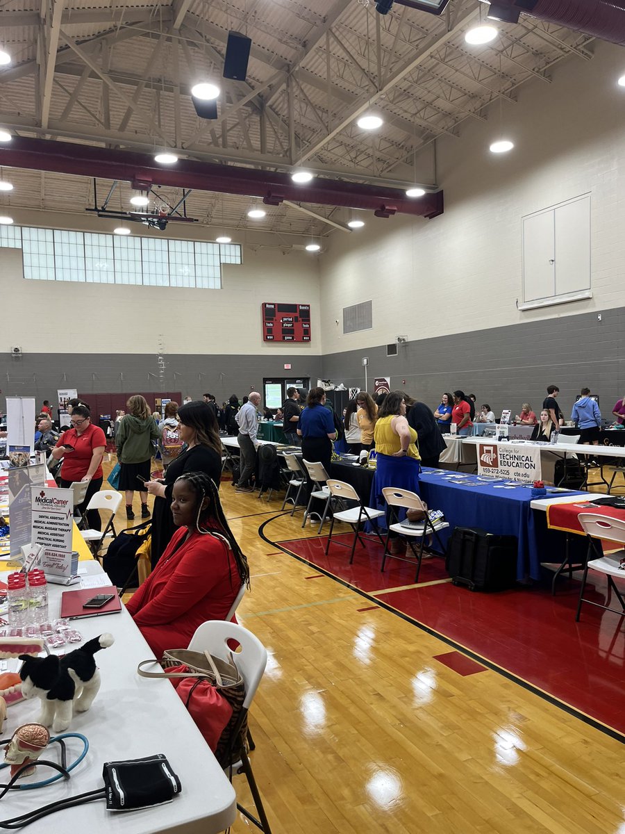 GCHS JAG students participated in the College and Career Fair yesterday. Students heard from many different colleges and business about their programs and what they look for when hiring someone for their business. #Buildingabrighterfuture
