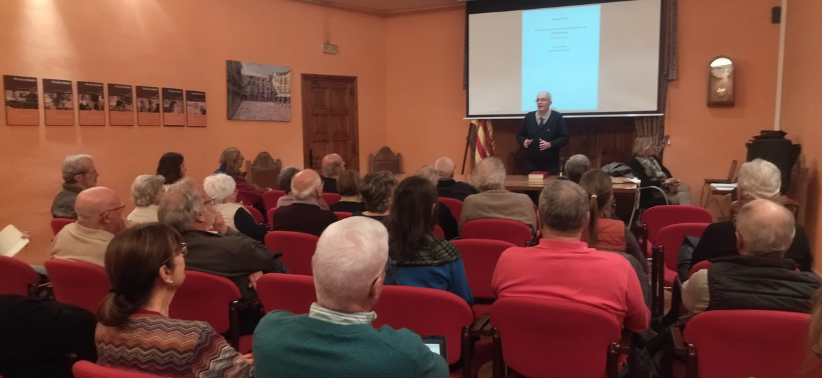 La Bíblia a través de les descobertes de l’arqueologia. La magnífica intervenció  del Dtor Joan Ferrer i Costa ha donat tret d’inici al nou curs d’història de #Besalú. 38 inscripcions avalen l’interès col.lectiu pel coneixement, la història i el patrimoni local.<a href="/BesaluC/">BesalúCultura</a>