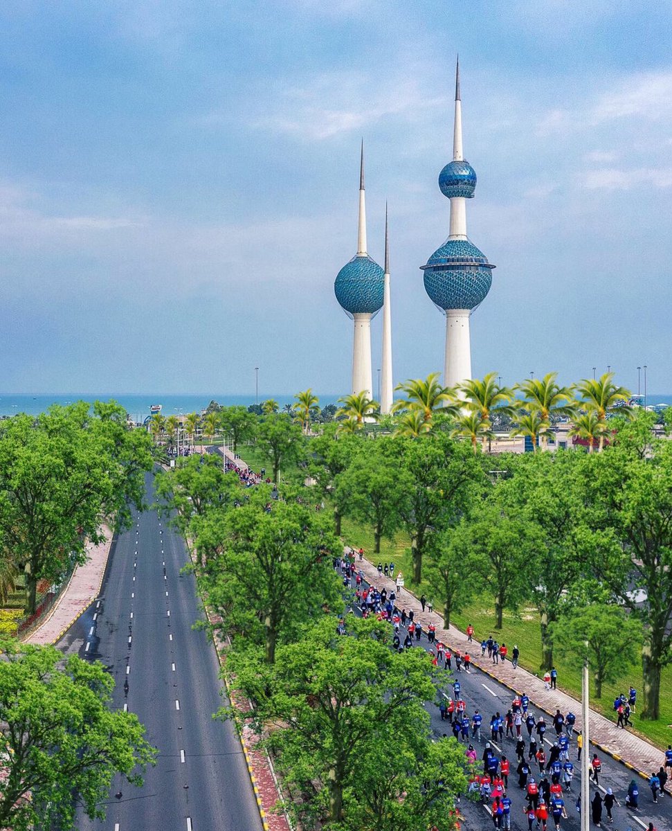 شكل الشوارع يفتح النفس، تشجير وزراعات تجميلية واصلاح الطرق وتغيير الانارات وترميم الارصفة، لم نشهد مثل هذه التغييرات منذ زمن طويل.
الكويت تتجمل لتعود (عروس الخليج)🇰🇼
#الكويت