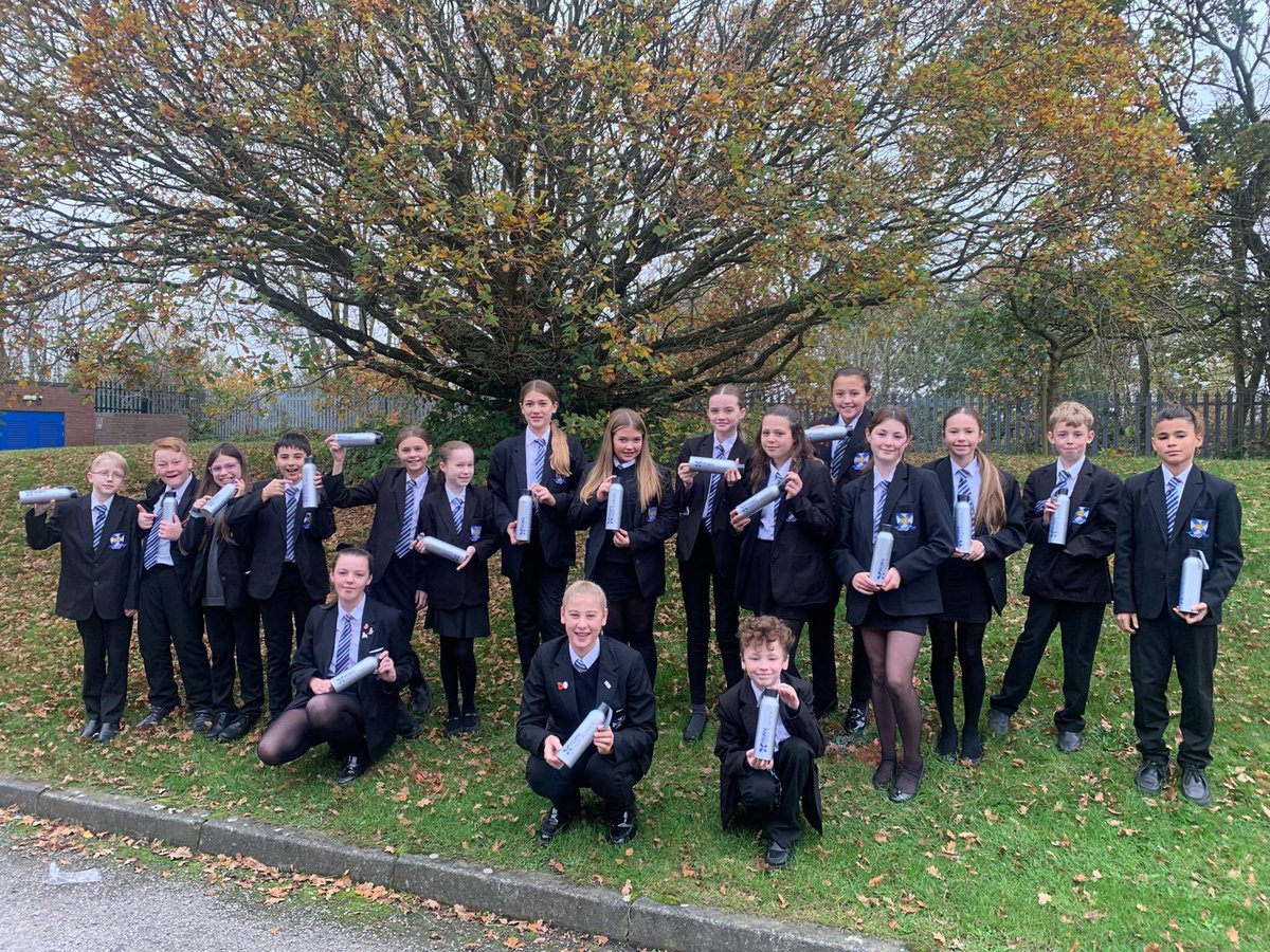 GreenerWHS's tweet photo. Had a great (and busy) morning handing out reusable water bottles to all Y7!! This will help reduce the use of single use plastics in school and help make Wales Greener! #GreenerWales @WalesHigh https://t.co/xr3w1bfvhg