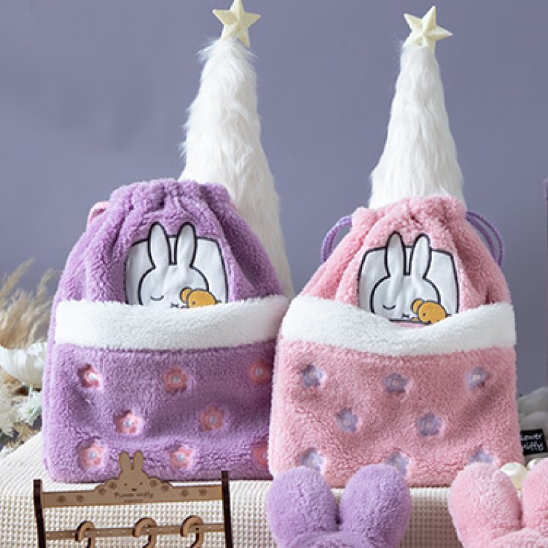 11/15発売／ほわもこお布団巾着? ぬいぐるみを前側のポケットに入れる 