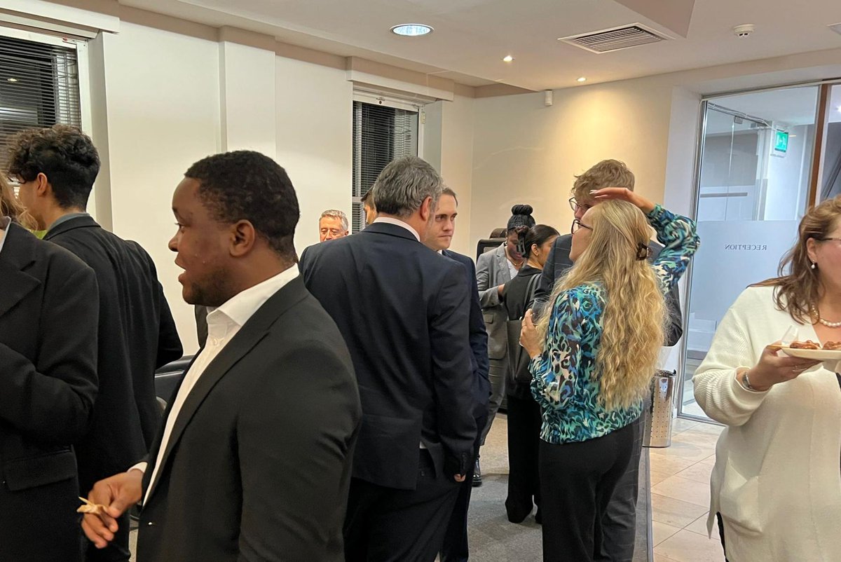 cobden_house's tweet photo. We had a great evening at the University of Law’s Bar Meet-Up Networking Event with Bradley Mather, Lucy Anne Hemsworth, Lekietia Olutayo &amp; Mitch Bibby! 
It's inspiring to meet so many passionate future barristers. Thanks to John McKeown for organising!

 #FutureBarristers https://t.co/jrncW0GXWq