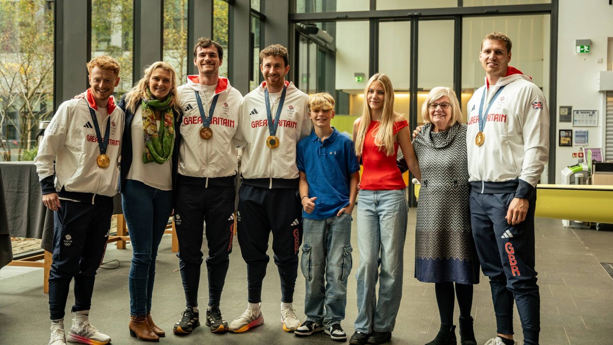 oxford_brookes's tweet photo. Last Saturday (2/11), we hosted a memorable event on campus to honour Keith Kelly, our former Director of Sport.
Keith tragically passed away in April after a period of illness.

Family, friends and colleagues all gathered to share their memories. ❤️

https://t.co/Eg5btHe1Mq https://t.co/E6hiWIwgGa