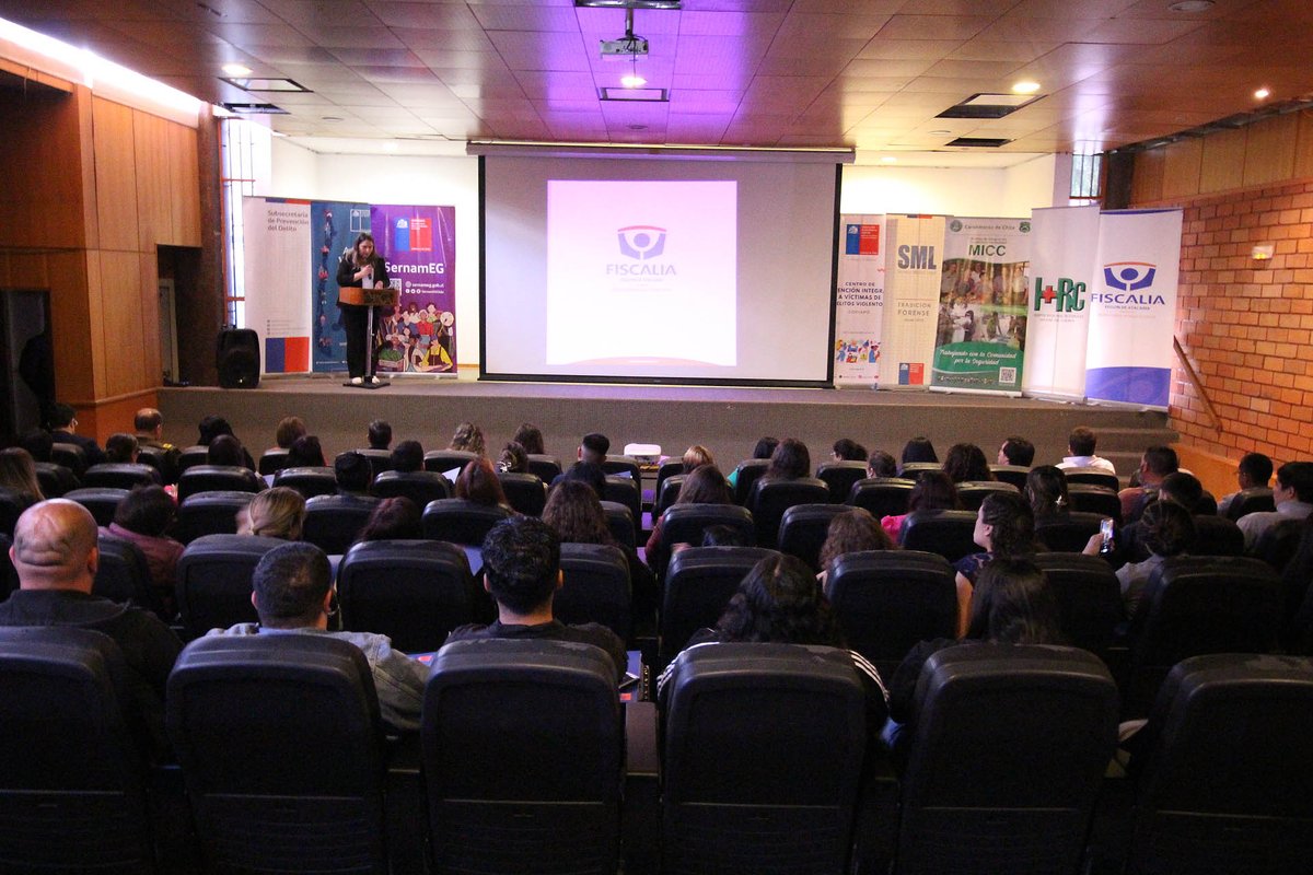 Con la exposición del fiscal adjunto de #Copiapó, Guillermo Zárate Chacana, se dio inicio este viernes al Seminario "Pesquisa de delito sexual, denuncia y atención integral a víctimas" que organiza la Red de Asistencia a Víctimas.