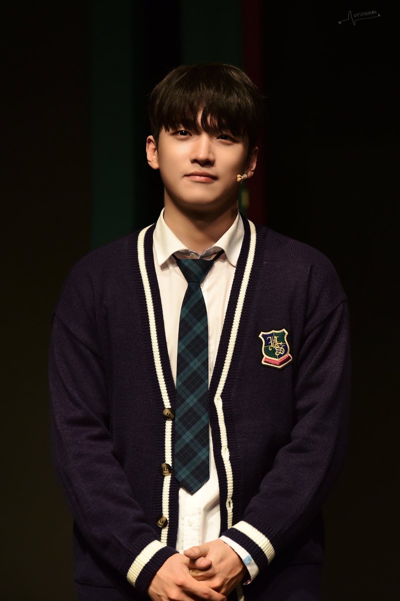 ↑↓←→ tweet media