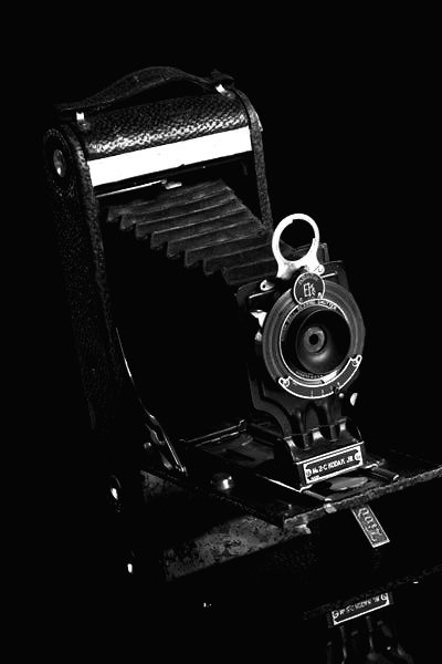 infinirimages's tweet image. Regards. 111
Authentiques mots
Révèlent ton visage
Jours meilleurs à venir 
Renaissance 
Entre l&apos;émail 
Défiler.
Sous un ciel 
Une seule toile 
Originale
Entre les Mondes 
L&apos;empire du Vent
Un mot s&apos;envole 
Coeur battant.
Forme informée
Par le feu.
Une porte neuve
Secret défense.