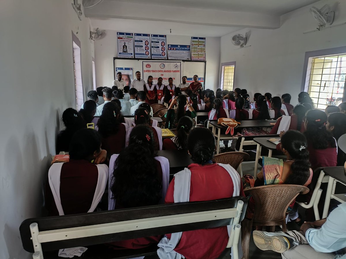 nhmdeogarh's tweet photo. Tobacco Free Educational Institution Programme organized by CHC Tileibani at Ekalabya Panchyat Samiti Degree College,Kansar under Deogarh District. https://t.co/jZ7jUMfDHv