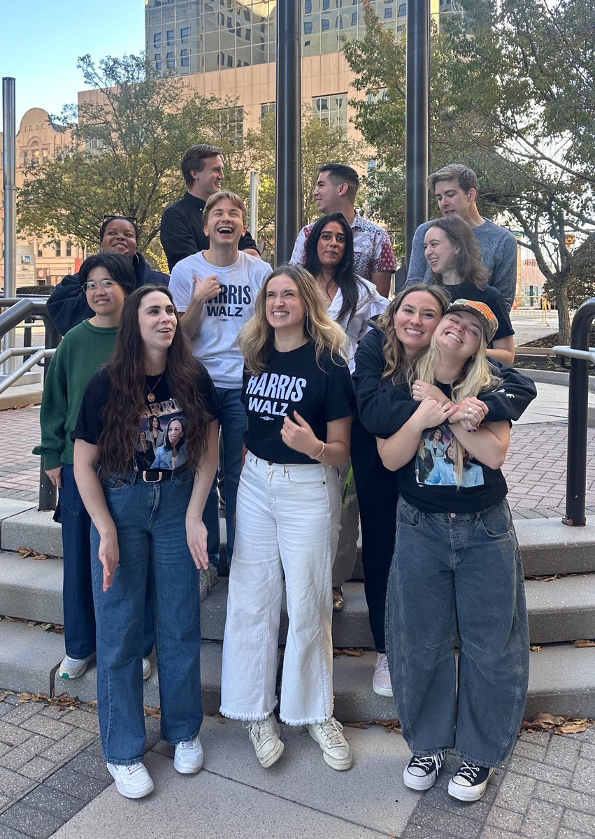 DecorumEnforcer's tweet image. Mom jeans and a landslide loss
Mom jeans and a landslide loss