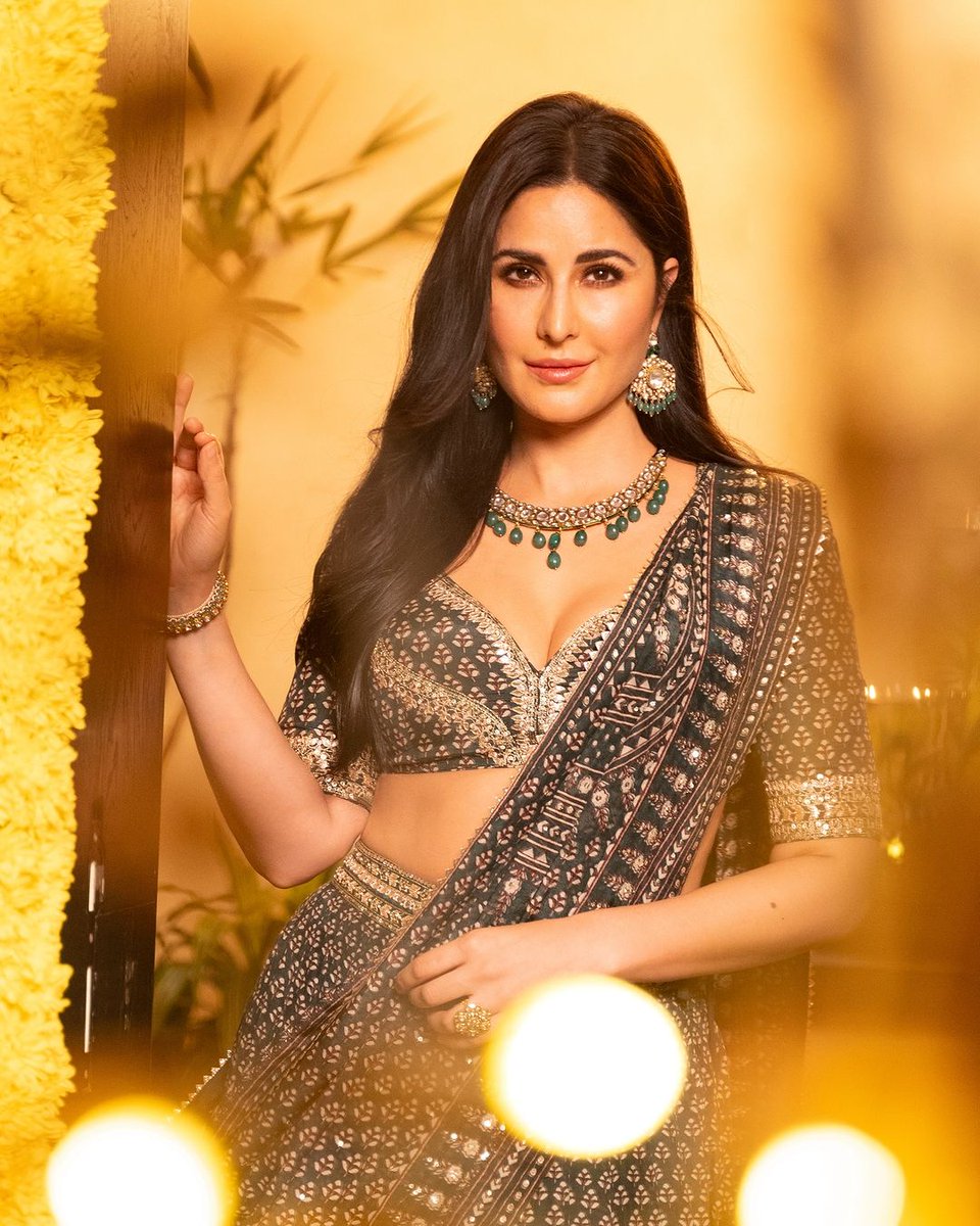 KatrinaKaifCafe's tweet image. Divine beauty ✨️ #KatrinaKaif

#Diwali2024