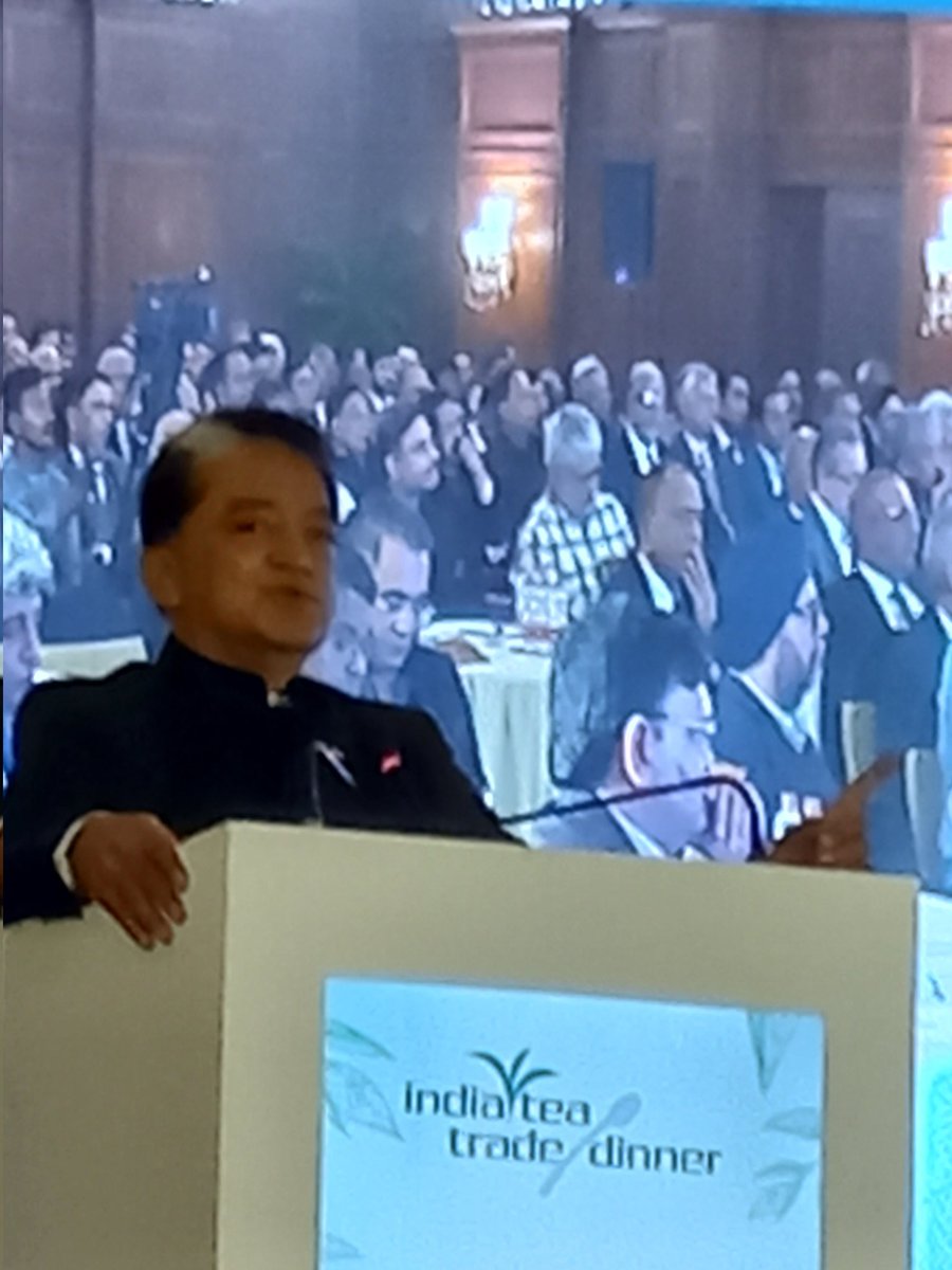 Indiantea1881's tweet photo. Brand & Business Strategist, Harish Bijoor @harishbijoor addressing at ITTD 2024 @TajBengal Kolkata as Guest Speaker. Insightful.
"The Niche is In, the Mass is Out".
"Tea is the Healthy New Water"
#ITTD2024
#TEAism
#TEAforHealth
#healthylifestyle
#TeaAura
#TeaCharisma
#DigiTea https://t.co/ov7tgThPD5